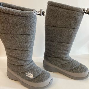 North Face Heat Seeker Boots Womens Size 7.